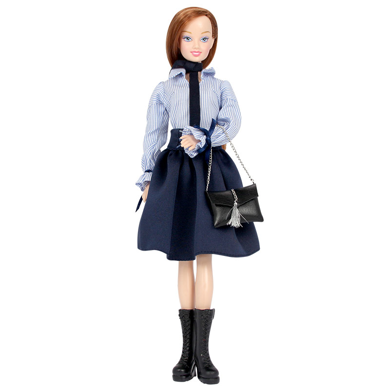 HK2019_1007_B02 Barbie Doll